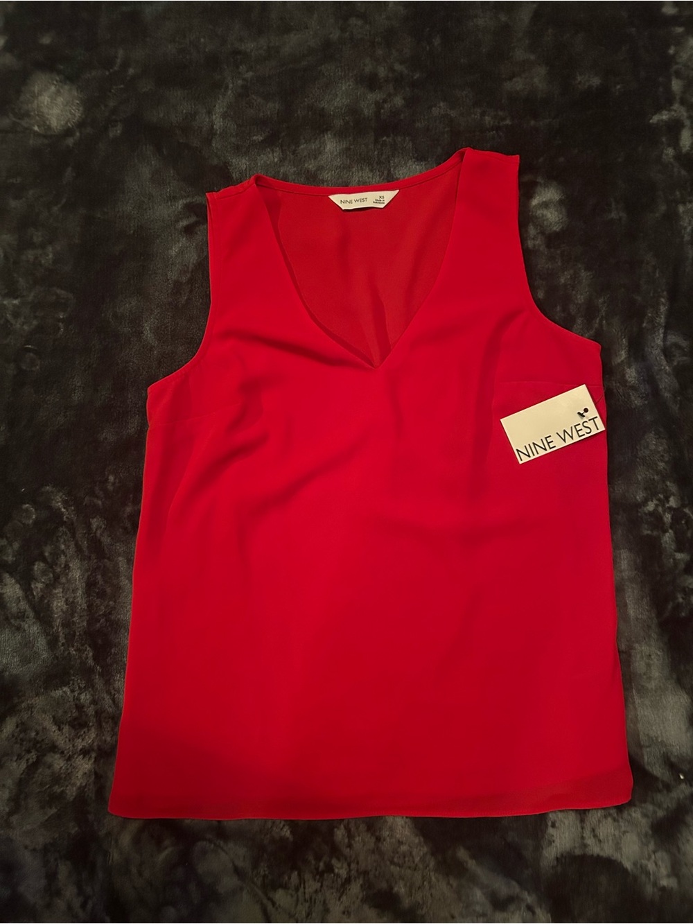 Nine West Bright Red V-Neck Sleeveless Camisole